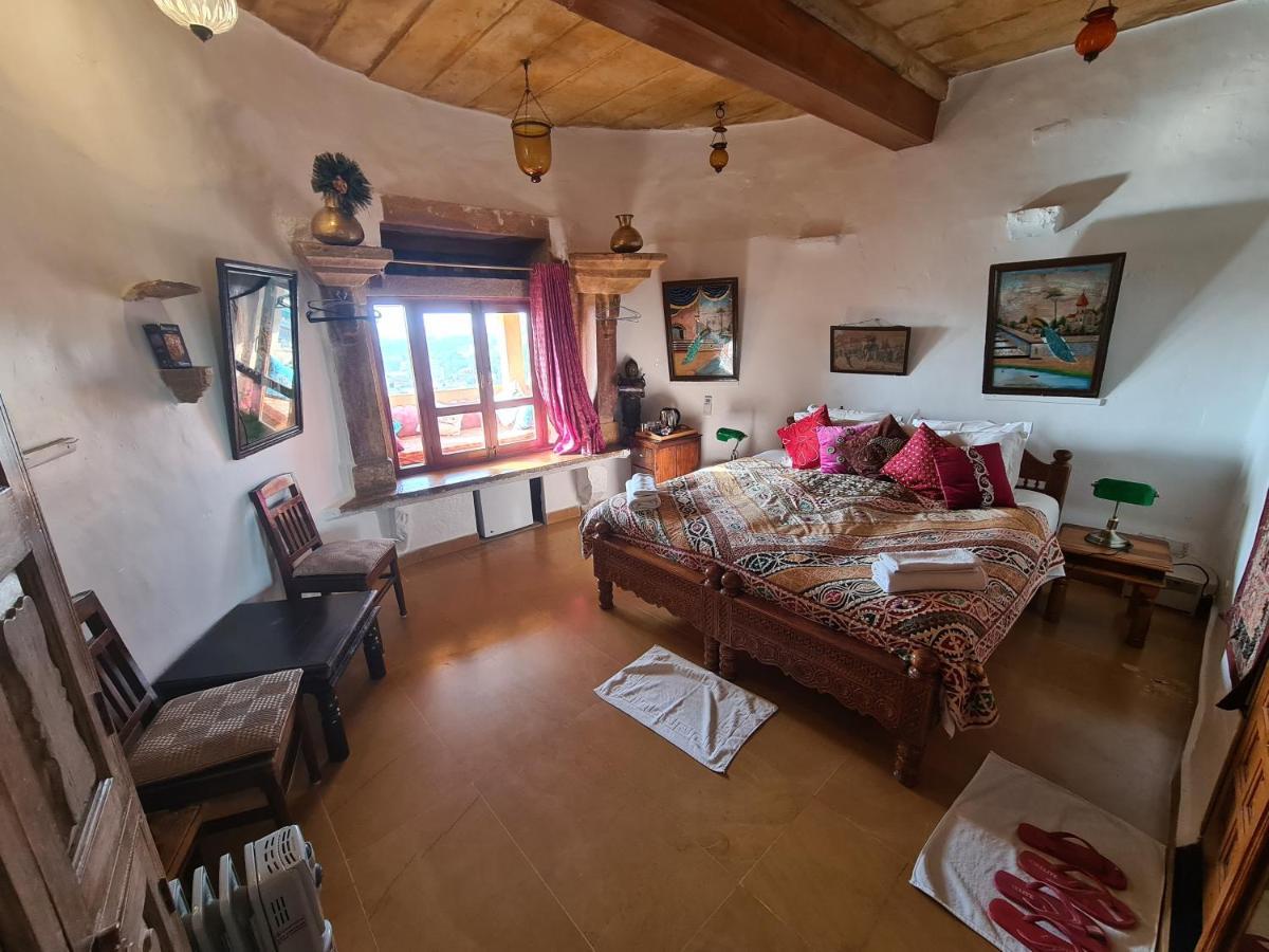 Hotel Victoria Dzsaiszalmer Kültér fotó