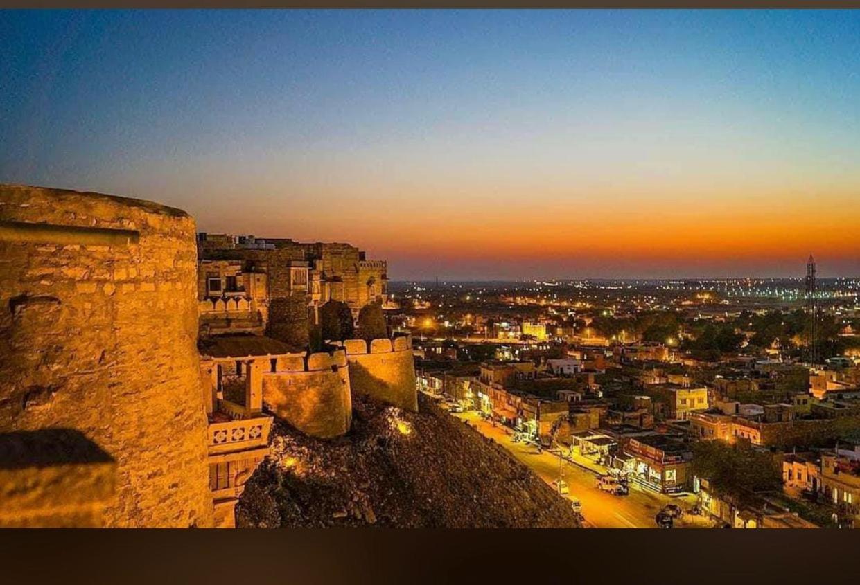 Hotel Victoria Dzsaiszalmer Kültér fotó