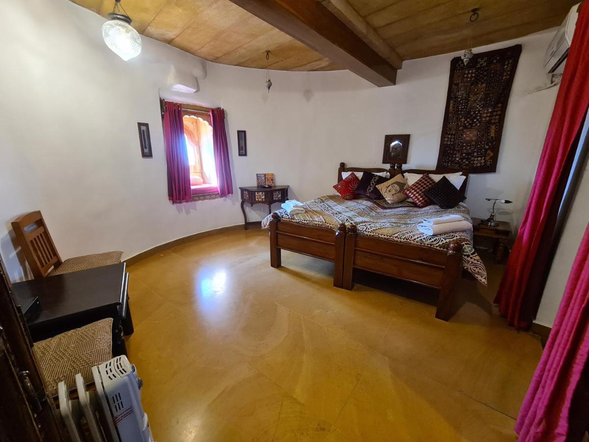 Hotel Victoria Dzsaiszalmer Kültér fotó