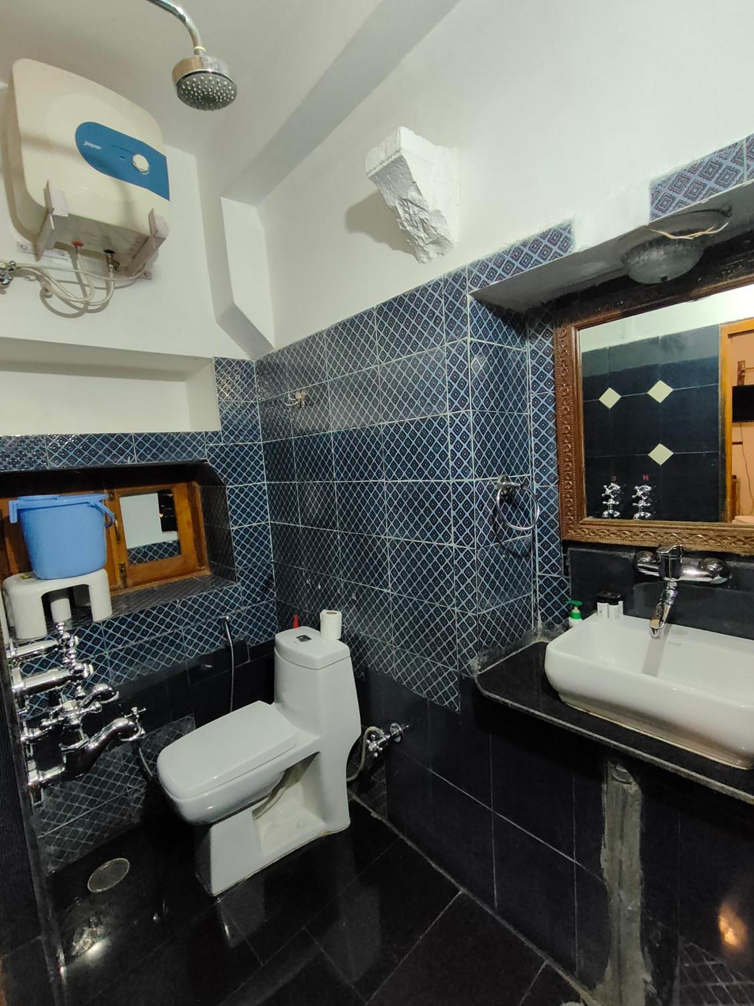 Hotel Victoria Dzsaiszalmer Kültér fotó